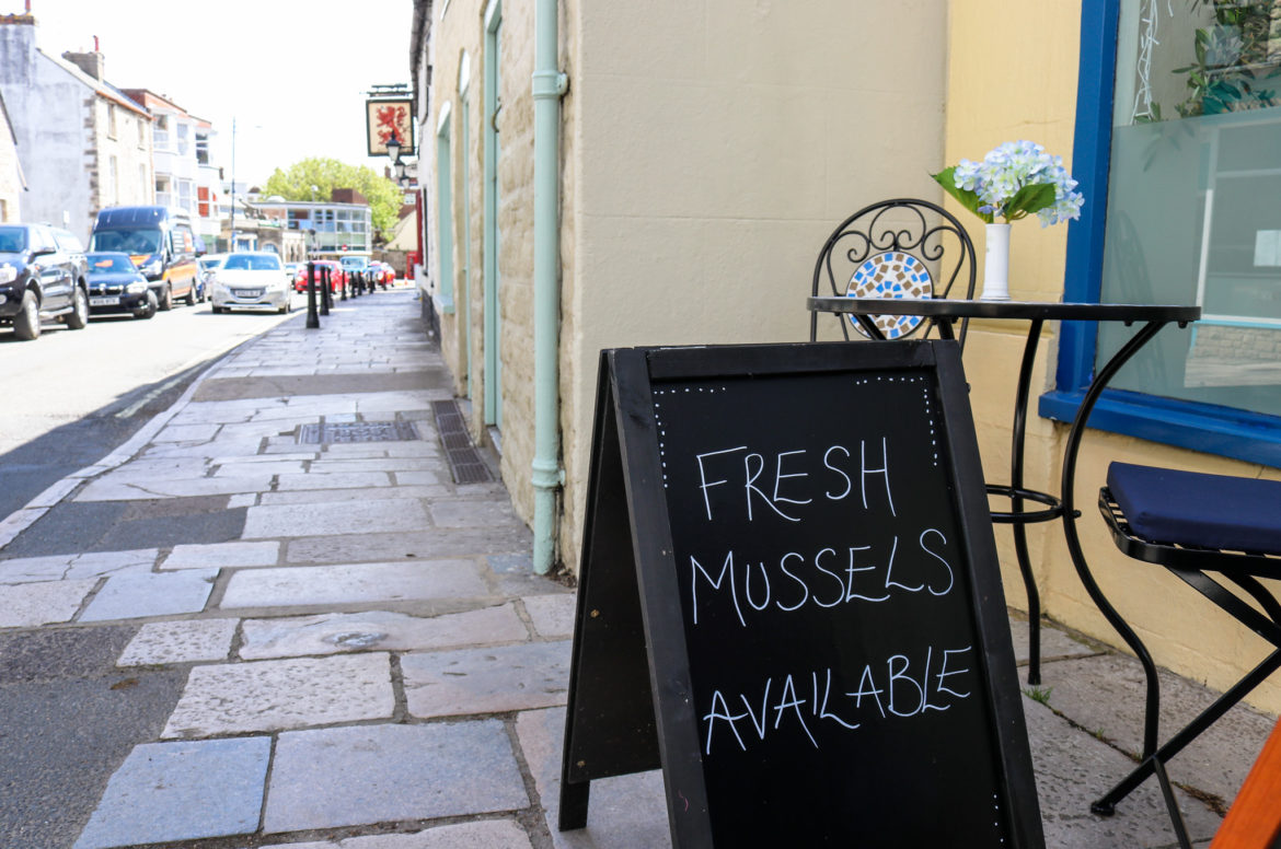 Fresh mussels sign on Swanage High Street