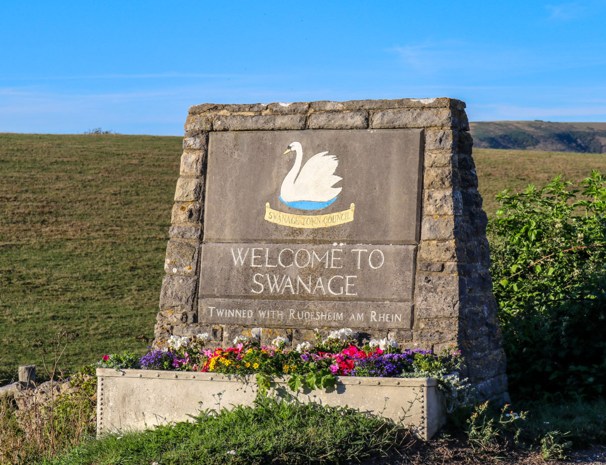 Welcome to Swanage sign