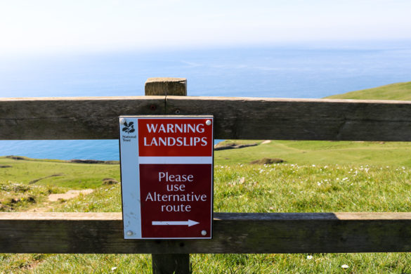 Alternative route for Dancing Ledge sign due to landslips