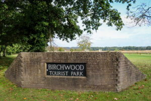Sign on the way in to Birchwood Tourist Park