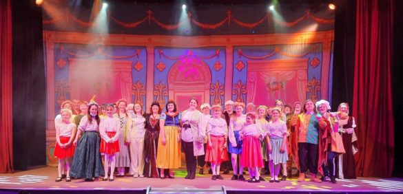 Snow White production at The Mowlem by Swanage Drama Company